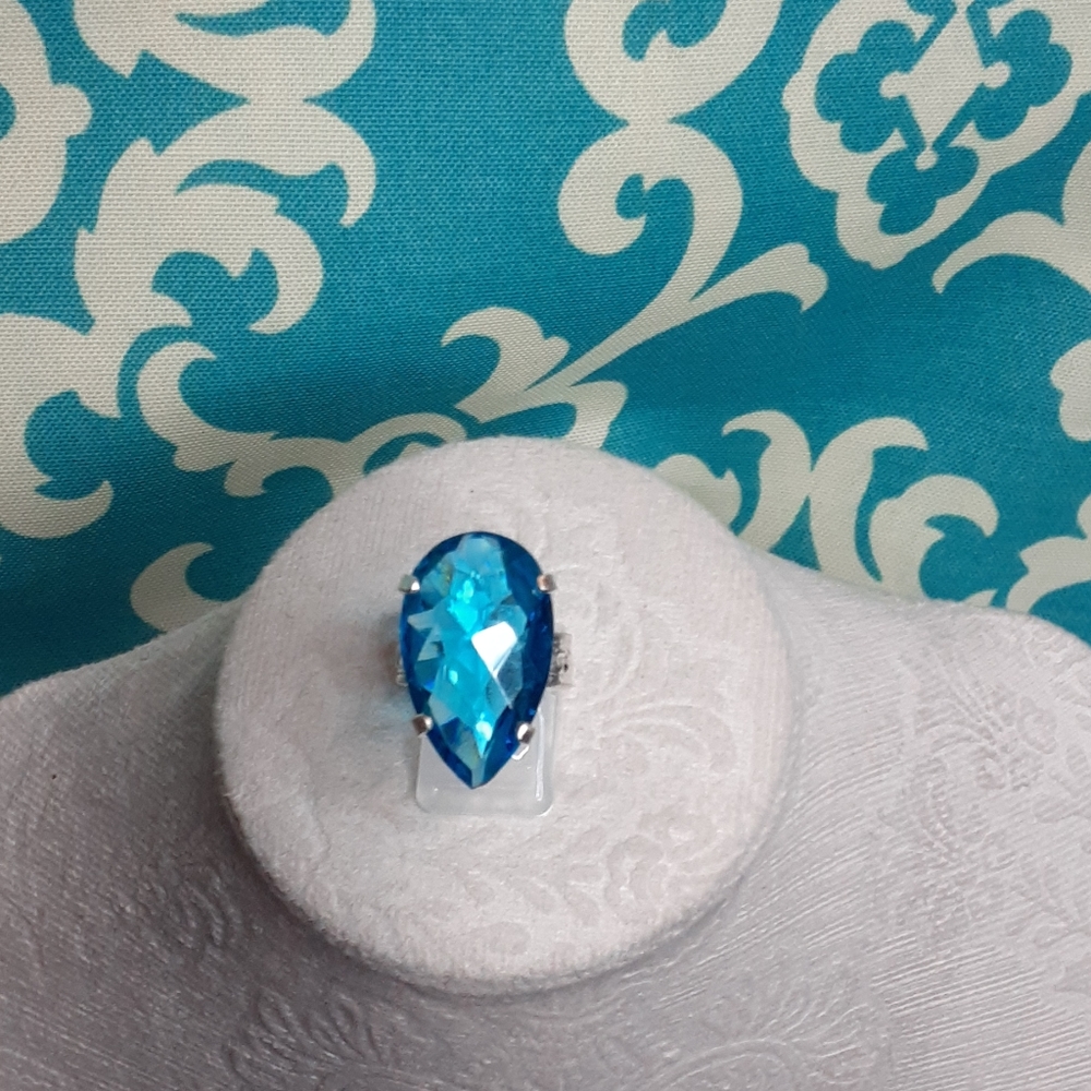 Beautiful Blue Topaz Teardrop S925 Ring - 9 gm TWp